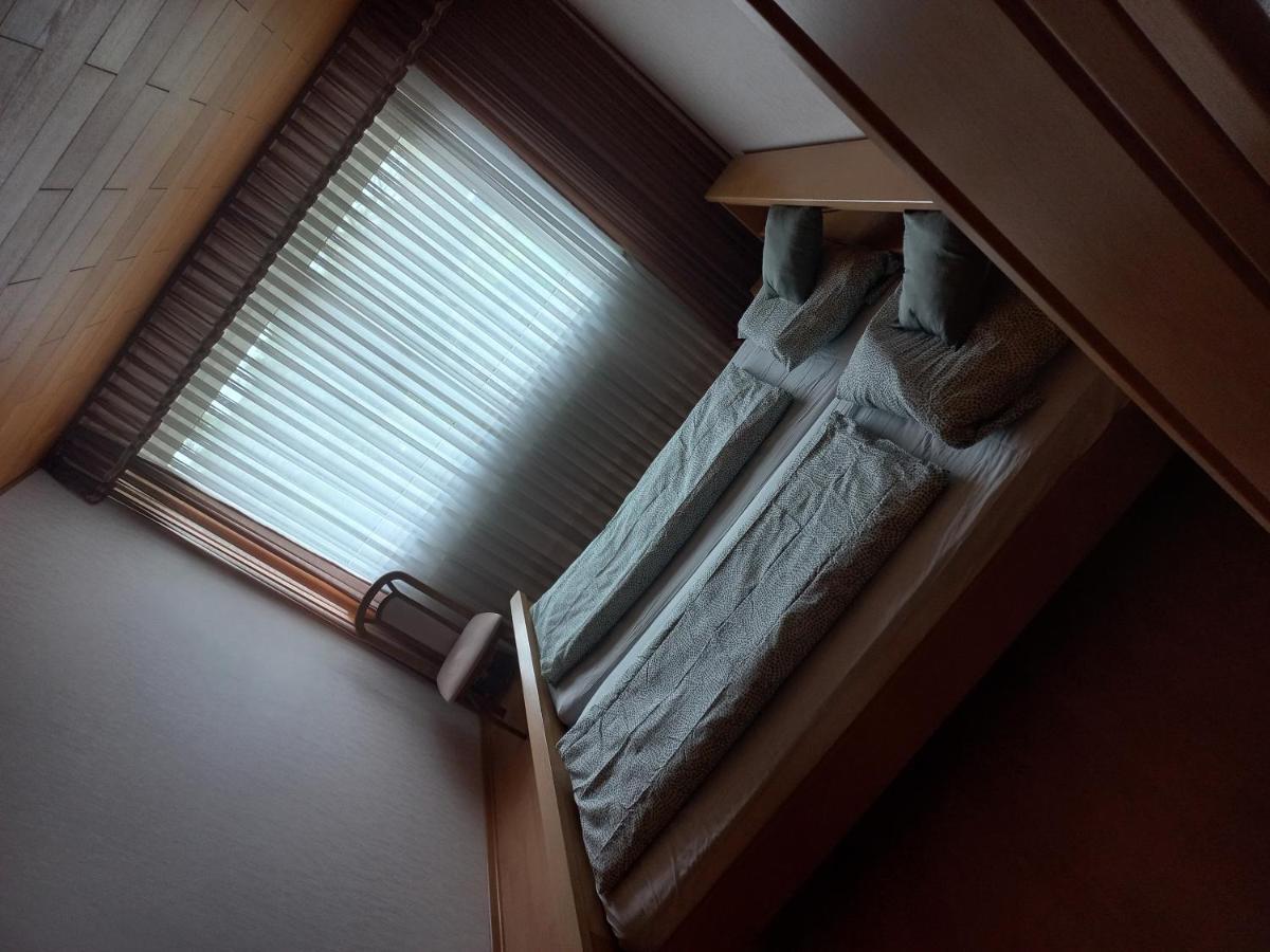 Hoteliving Duesseldorf Airport Ратинген Екстериор снимка